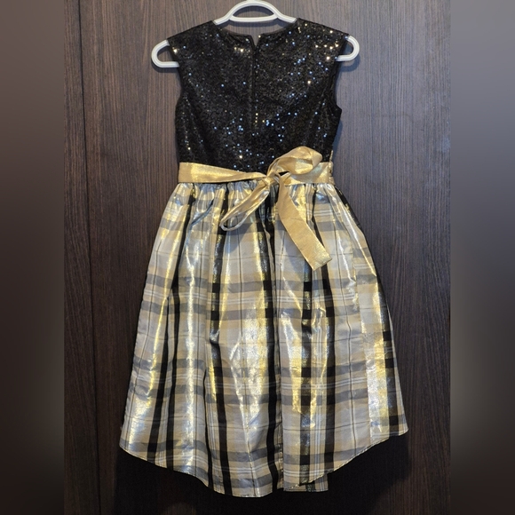Iris & Ivy Black Sequin and Gold Plaid Kids Dress - Picture 7 of 10